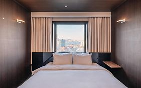 The Riverside Seul 3*